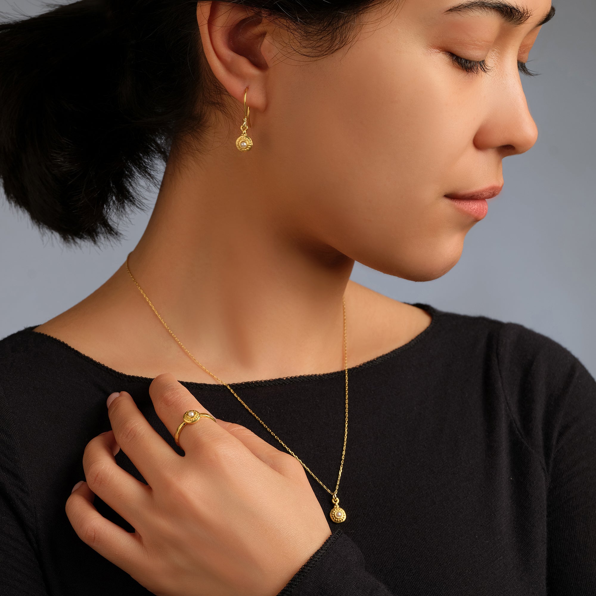 Aureline Regal Pearl Jewelry Set (Necklace + Earrings + Ring)