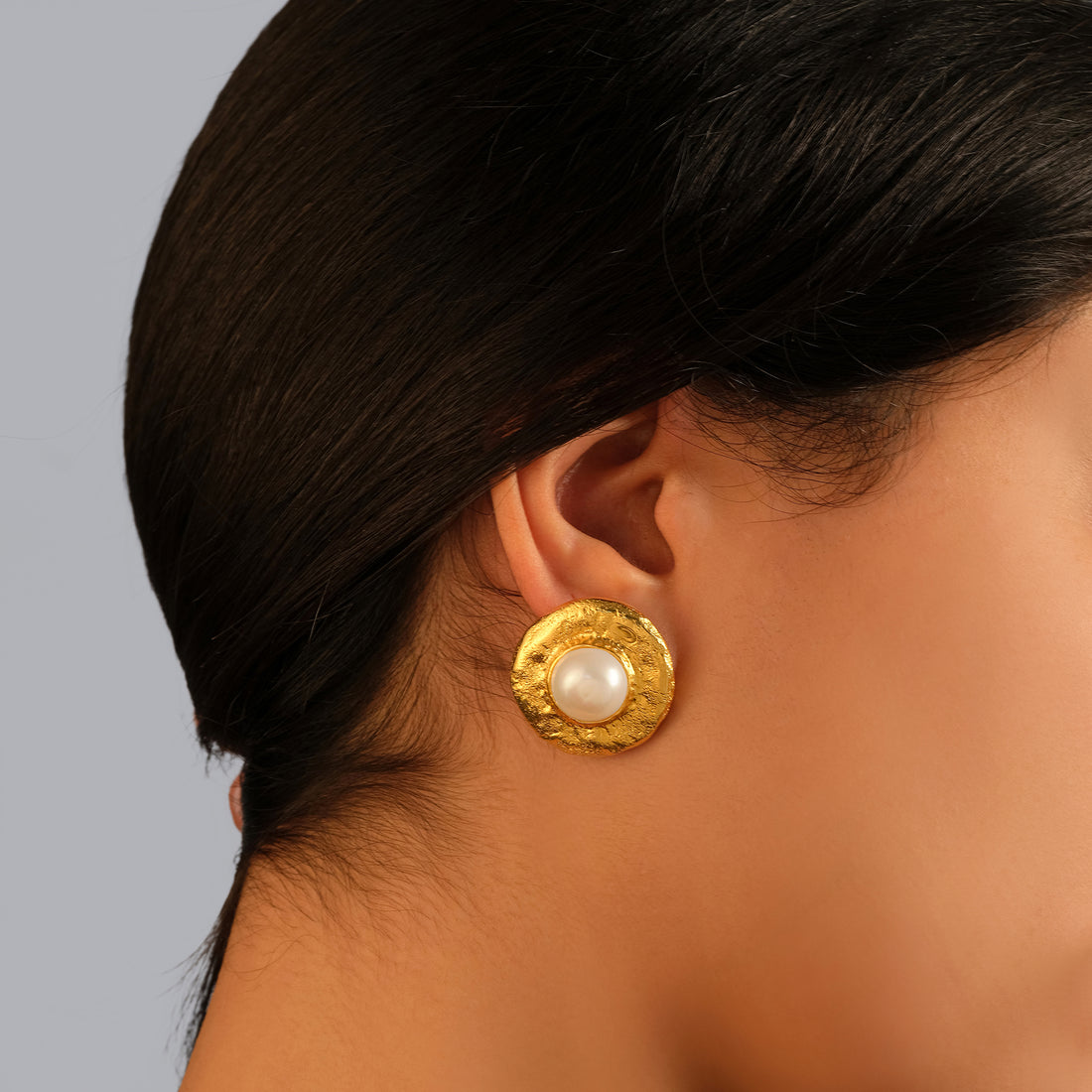 Lunara Sculpted Pearl Studs