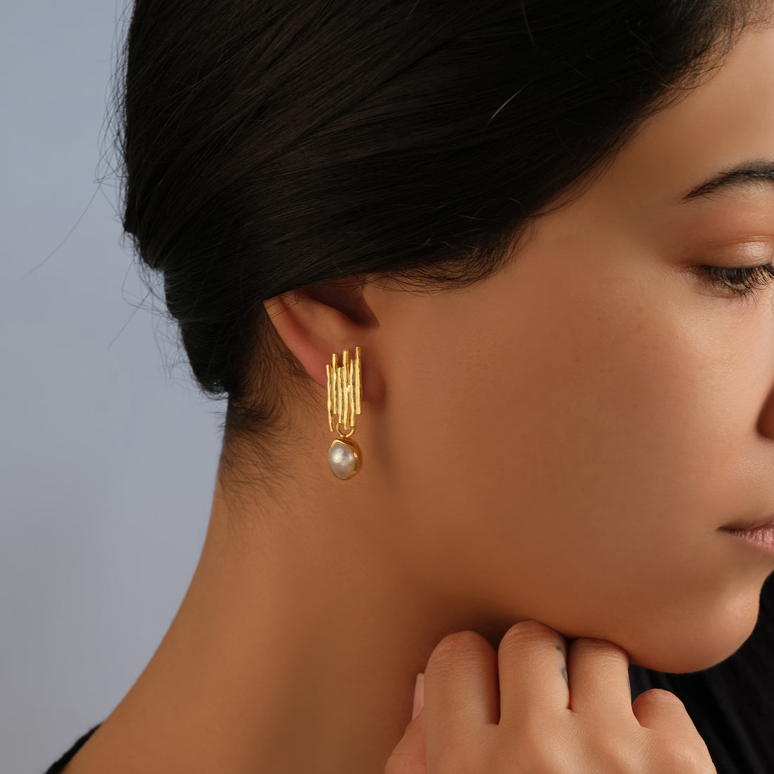 Varela Baroque Pearl Column Earrings