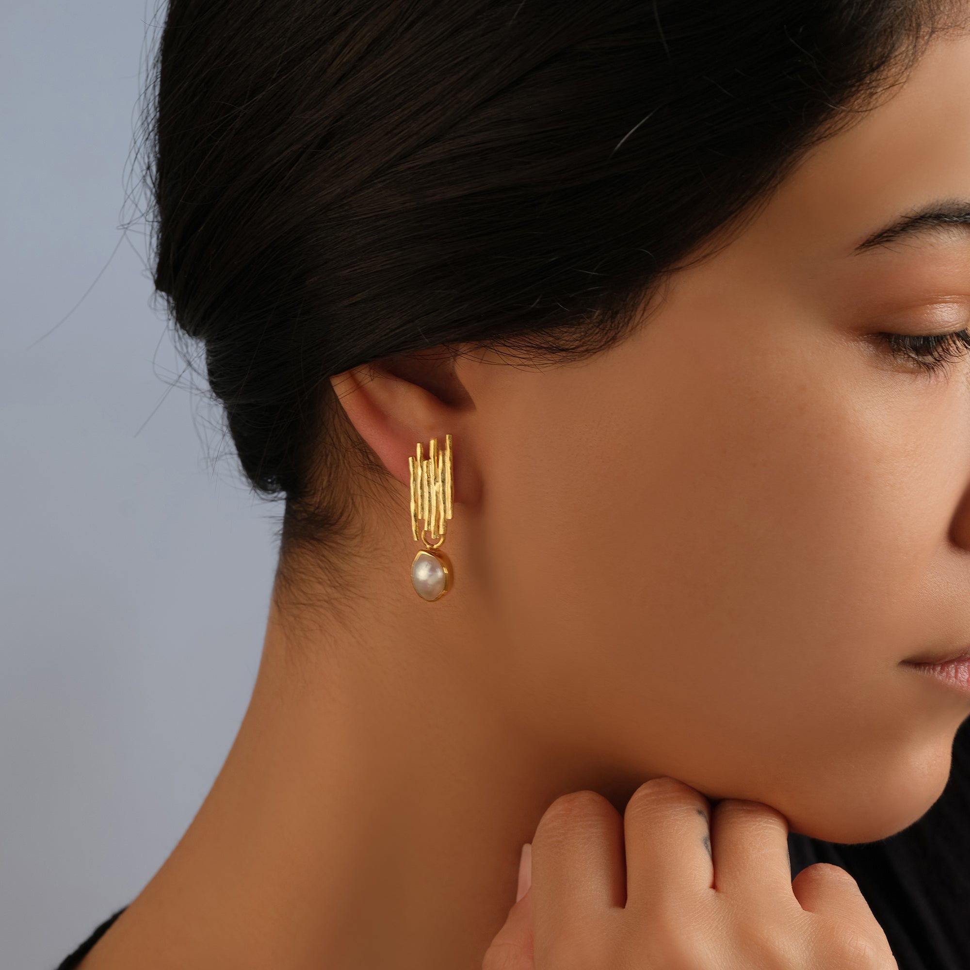 Varela Baroque Pearl Column Earrings