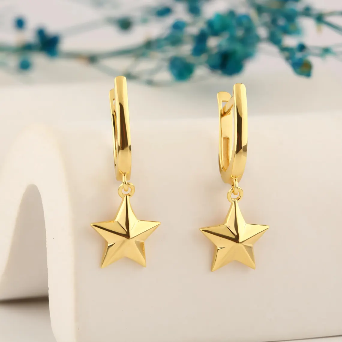 Solid Gold Star Earrings
